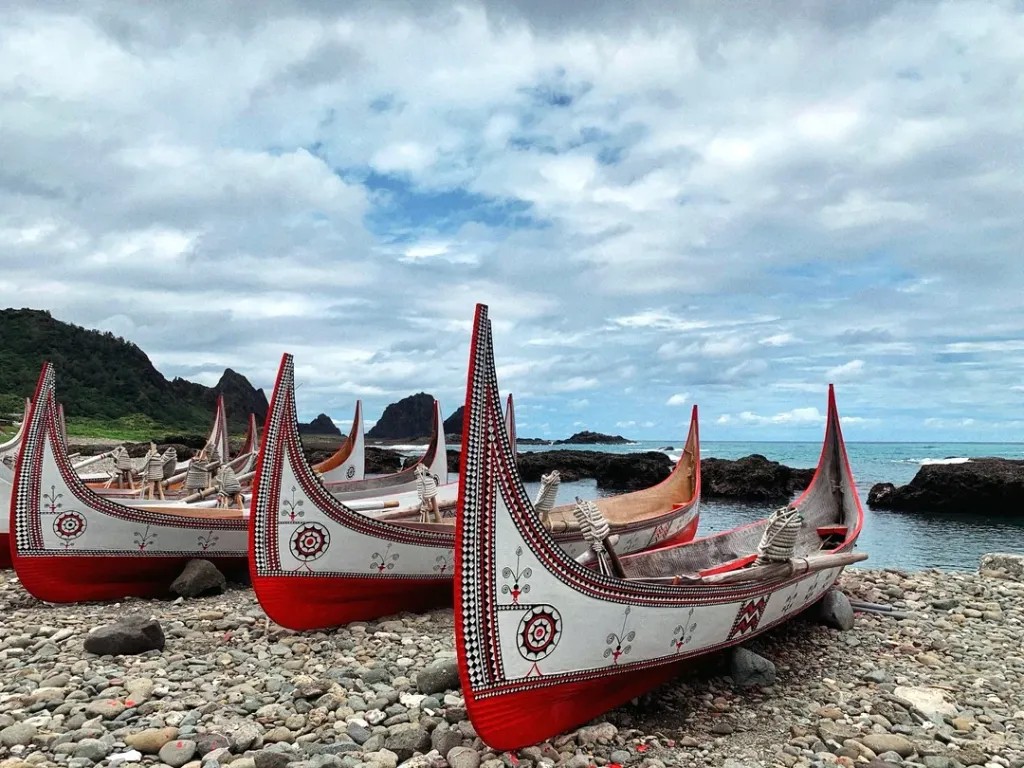 Austronesian canoe Taiwan